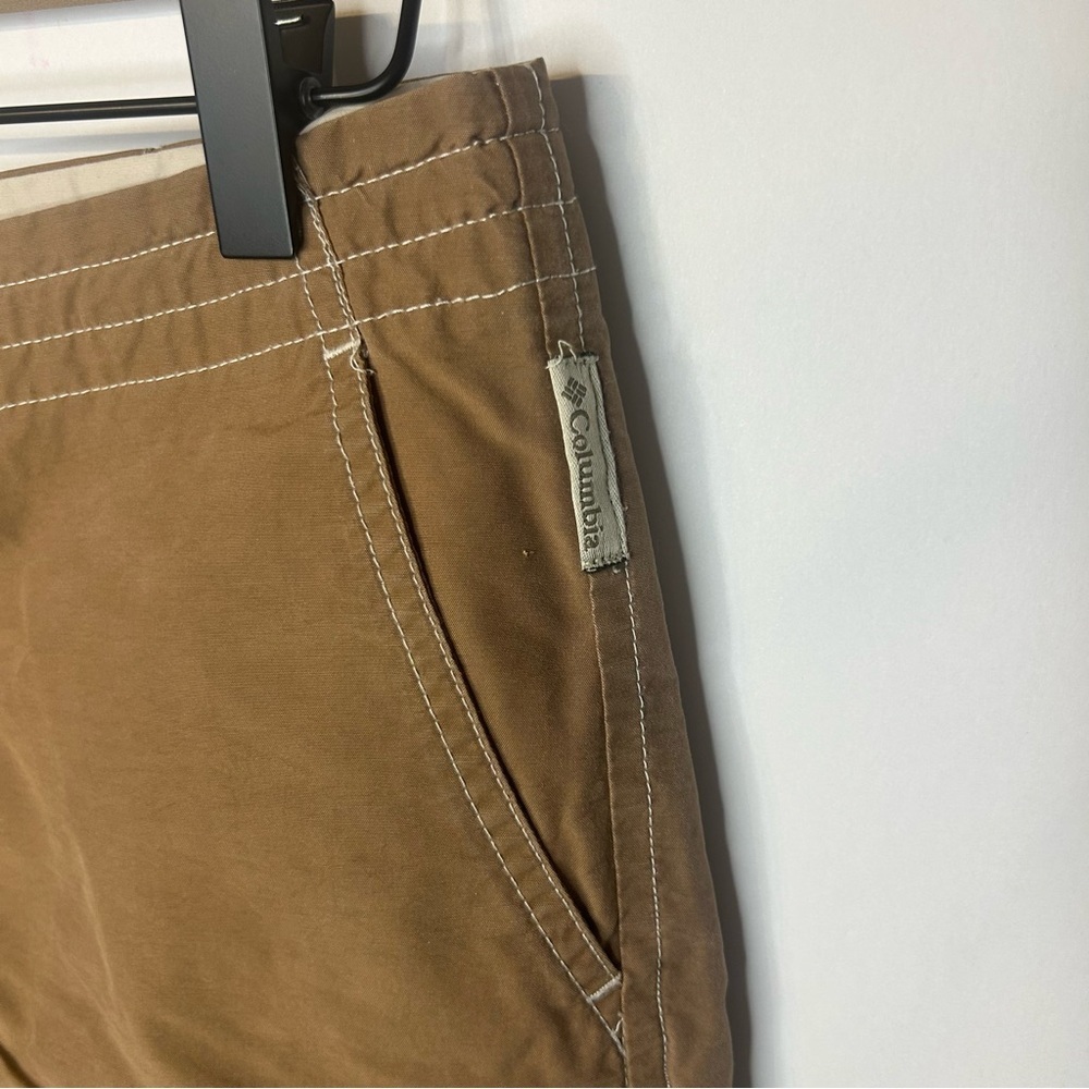 Columbia Women’s Brown Cargo Shorts, Size XS - Picture 4 of 7